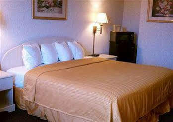 Hotel Clarion Pointe Archdale