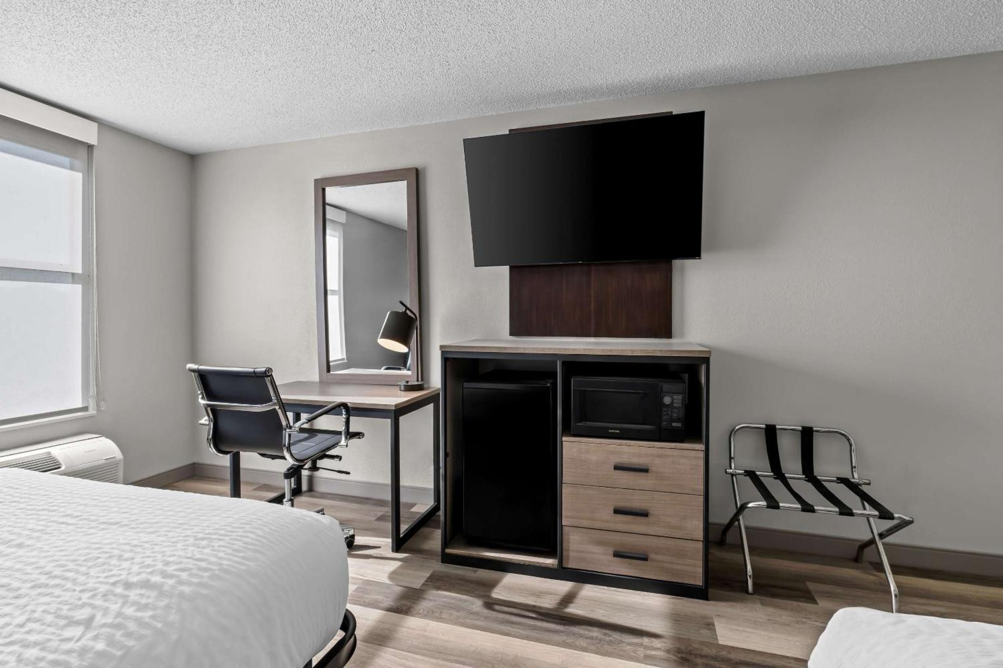 Hotel Clarion Pointe