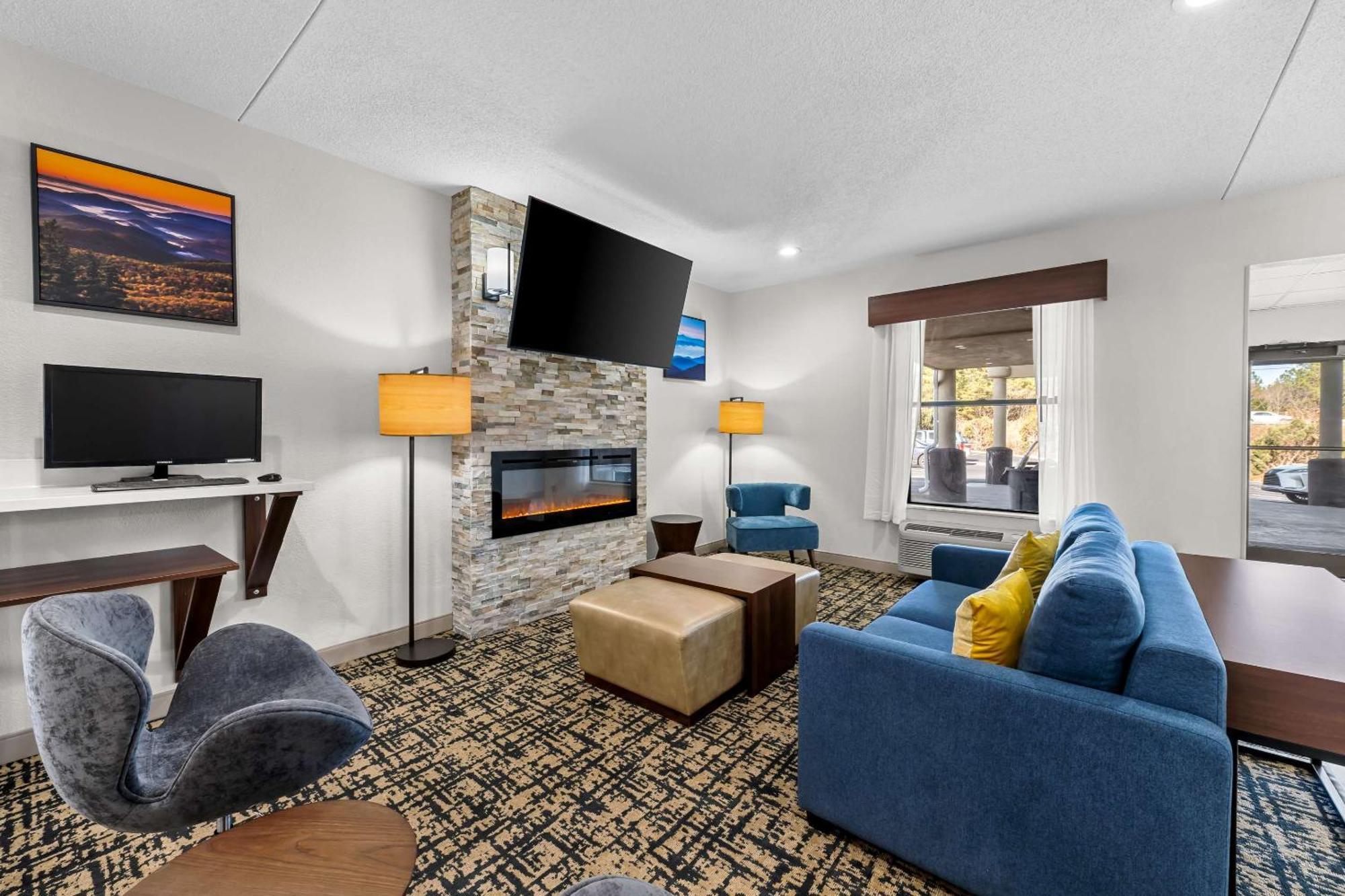 Hotel Clarion Pointe