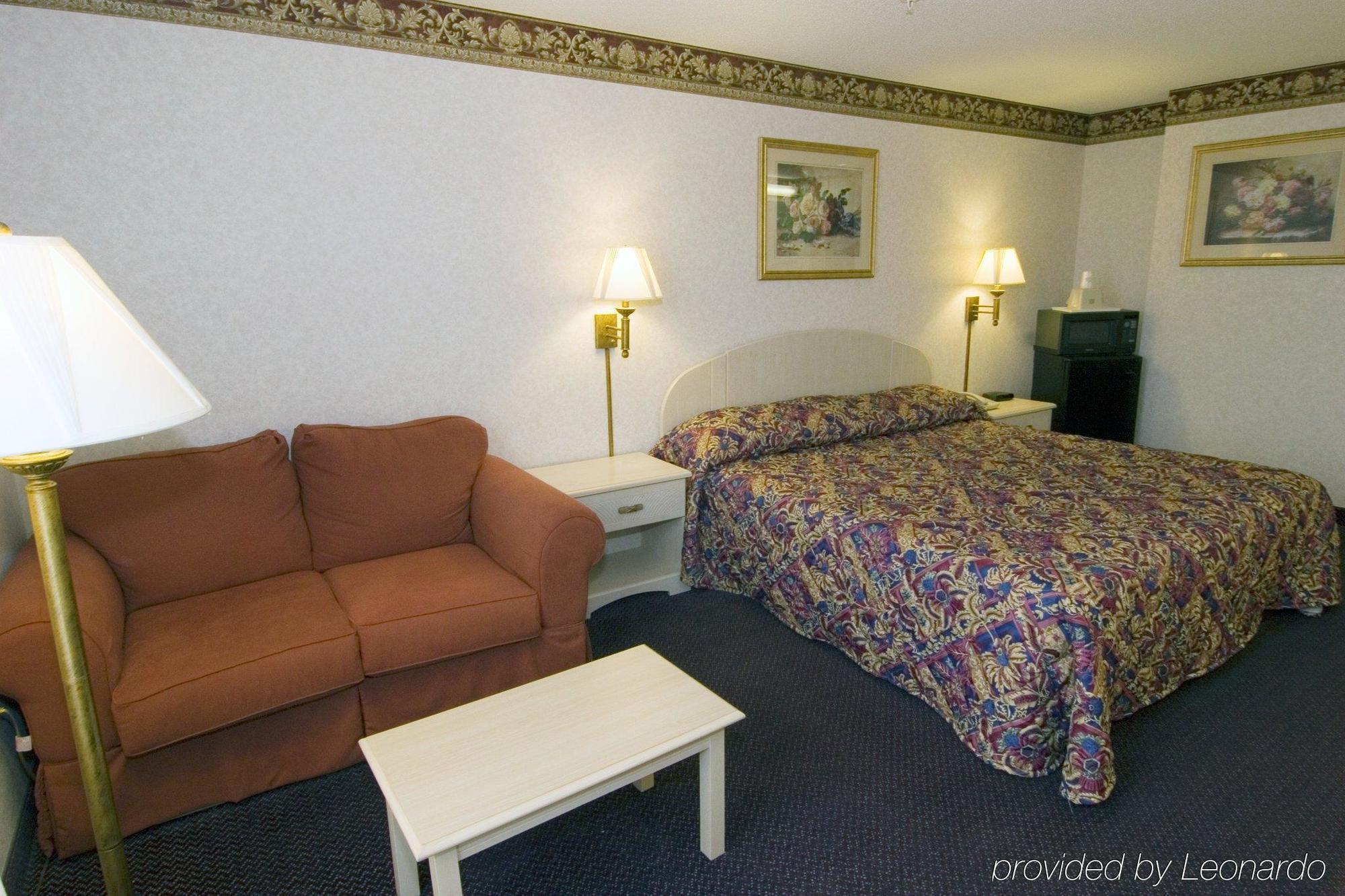 Clarion Pointe 2*