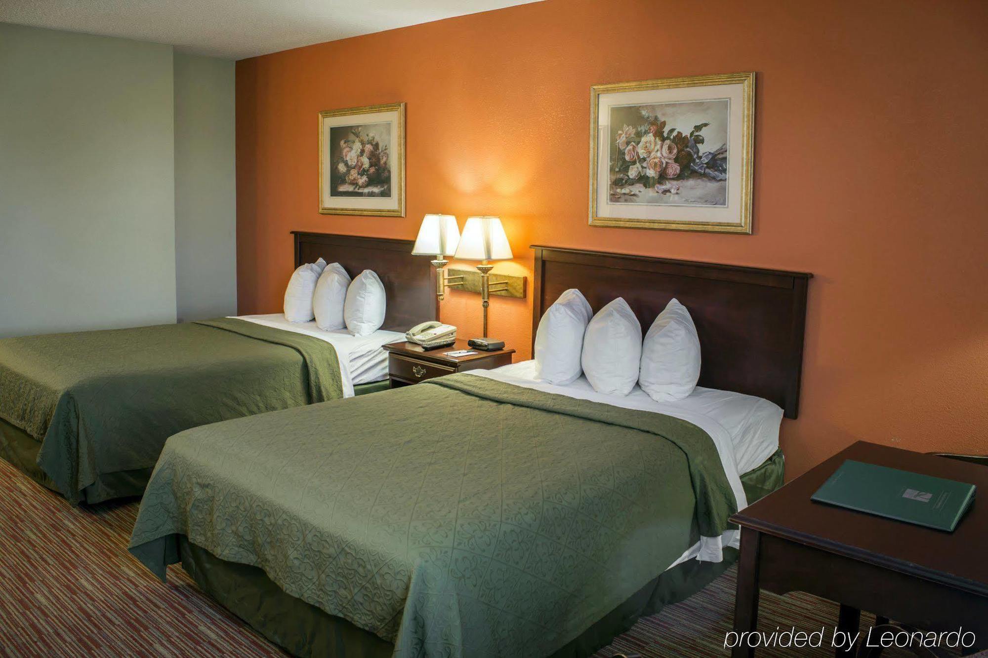 Clarion Pointe Archdale