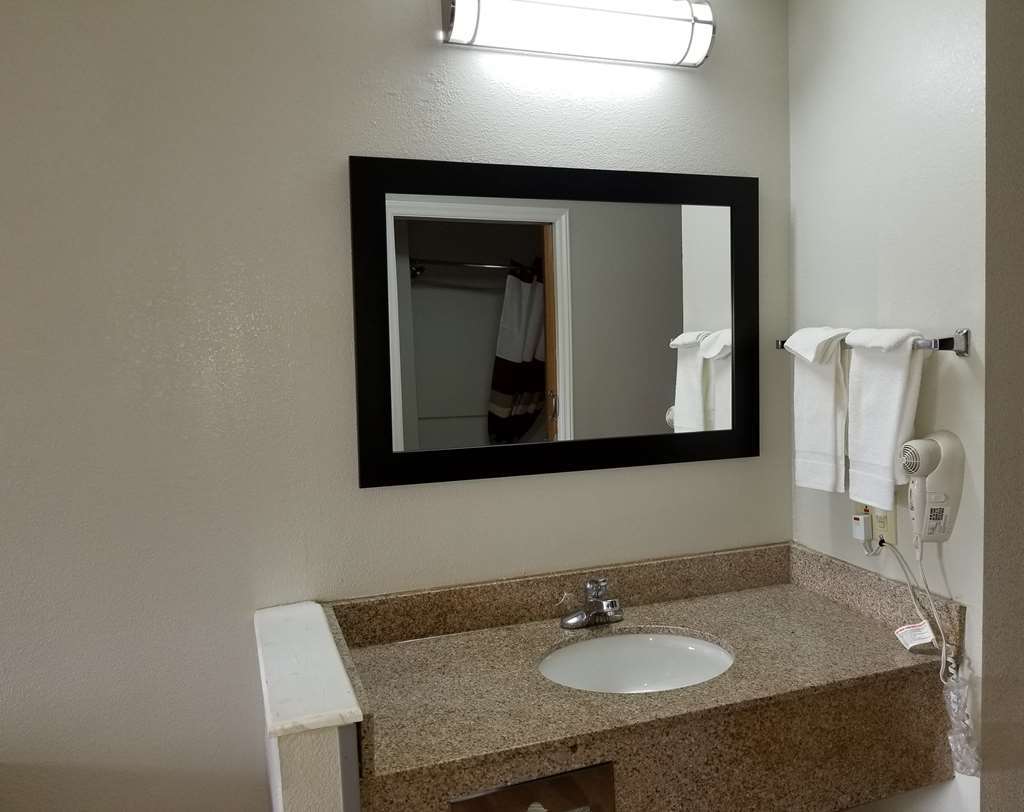 Hotel Clarion Pointe Archdale