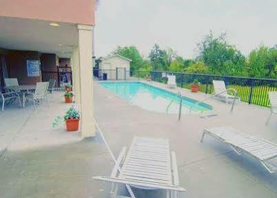 Clarion Pointe Hotel Archdale