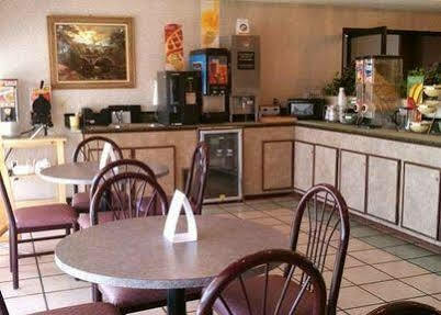 Clarion Pointe Archdale